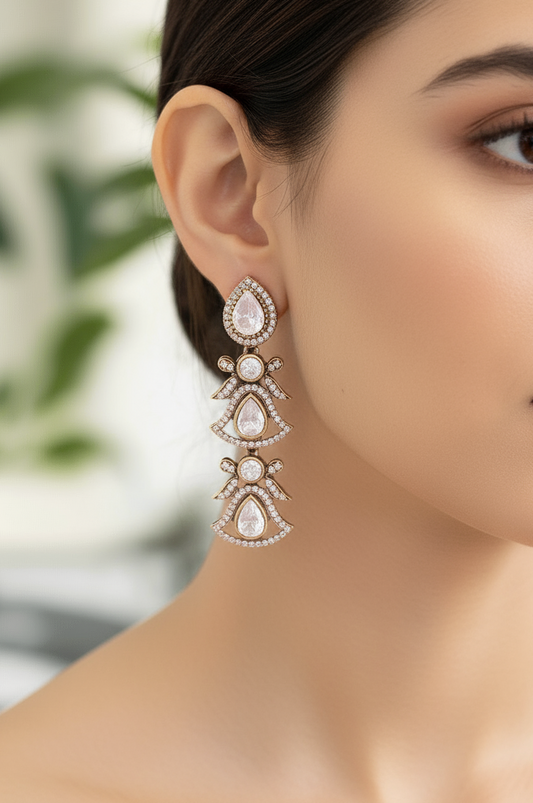 MODERN & DELICATE NECKLACE SET FOR SUBTLE OPULANCE