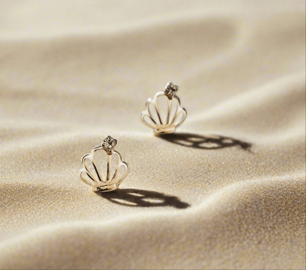 Gold plated anti tarnish oyster mini stud - Mirae 