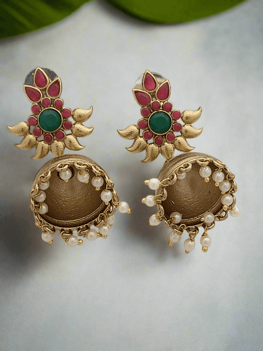 Traditional earrings in gold finish - Mirae 