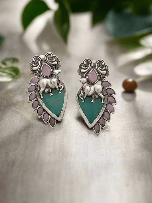 Oxidized cow motif earrings - Mirae 
