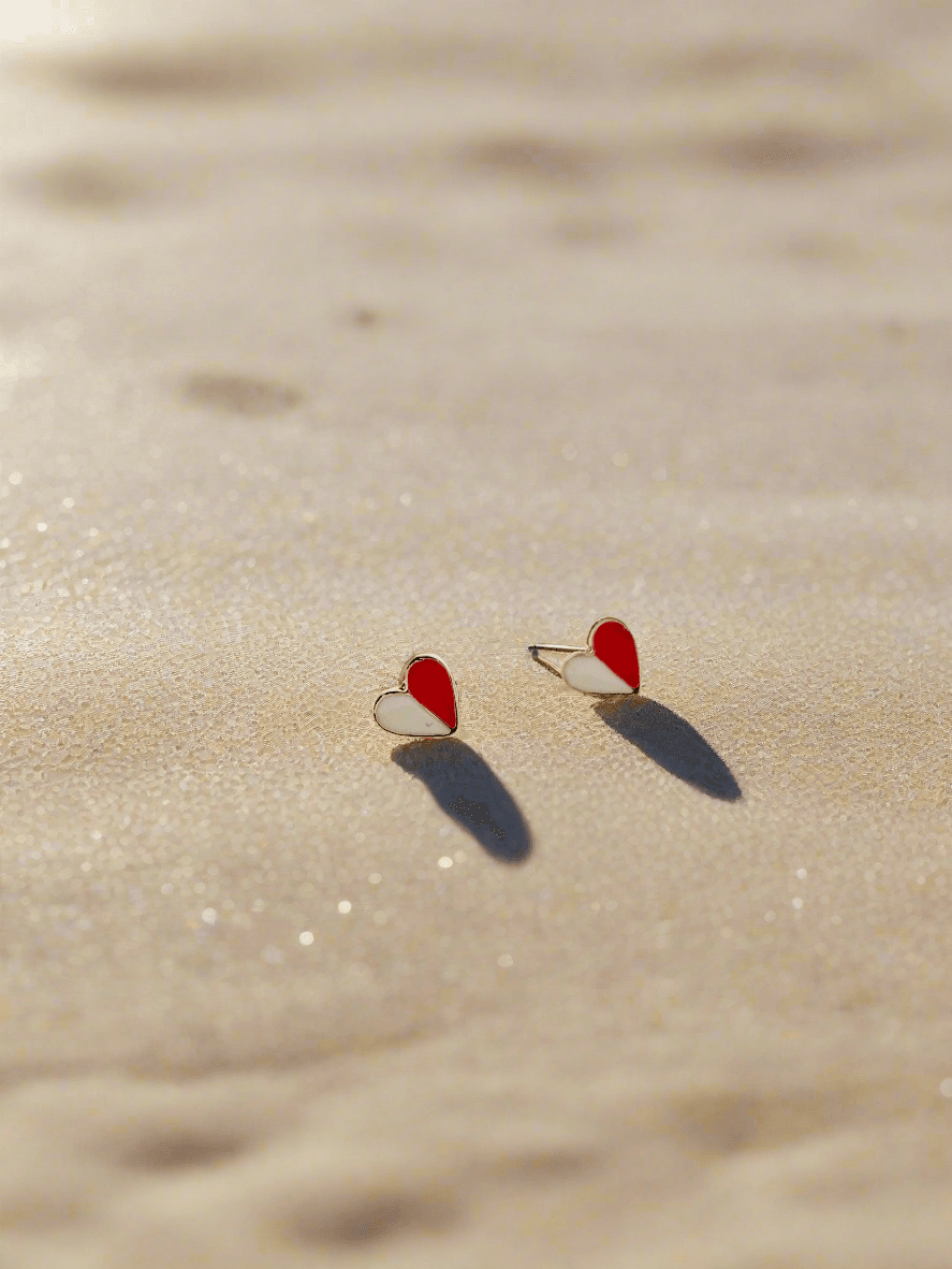 Two-Tone Enamelled Heart Mini studs - Mirae 