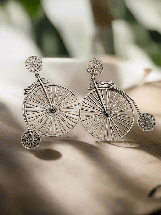 Oxidized Bicycle earrings - Mirae 
