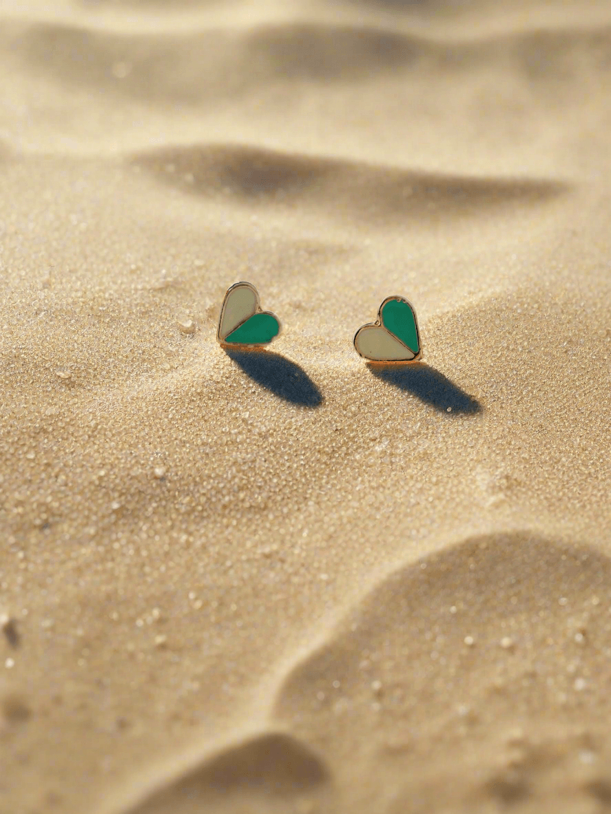 Two-Tone Enamelled Heart Mini studs - Mirae 