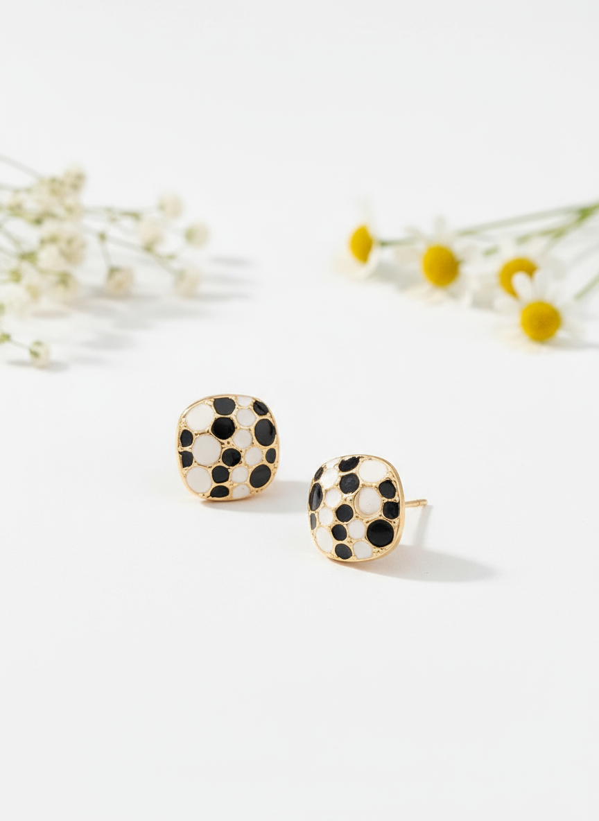 Enamelled studs